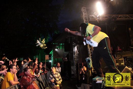 Alozade (Jam) und Die Feueralarm Band 18. Reggae Jam Festival, Bersenbrueck 04. August 2012 (12).JPG